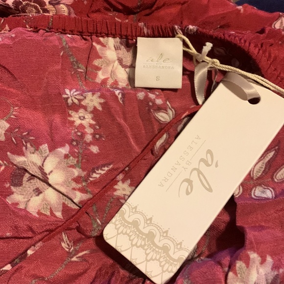 Crop Top - Picture 4 of 7